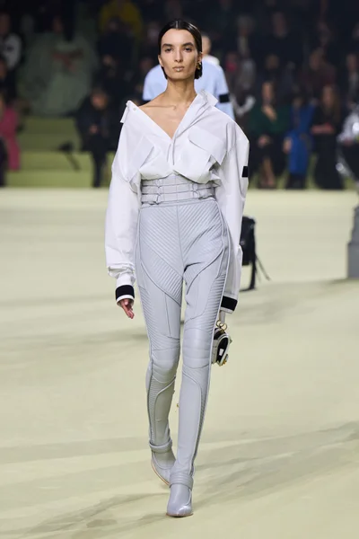 Look 31